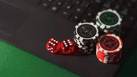 is online casino fake